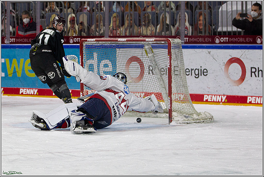 PENNY DEL;  Koelner Haie - Adler Mannheim; Koeln, 08.04.2021